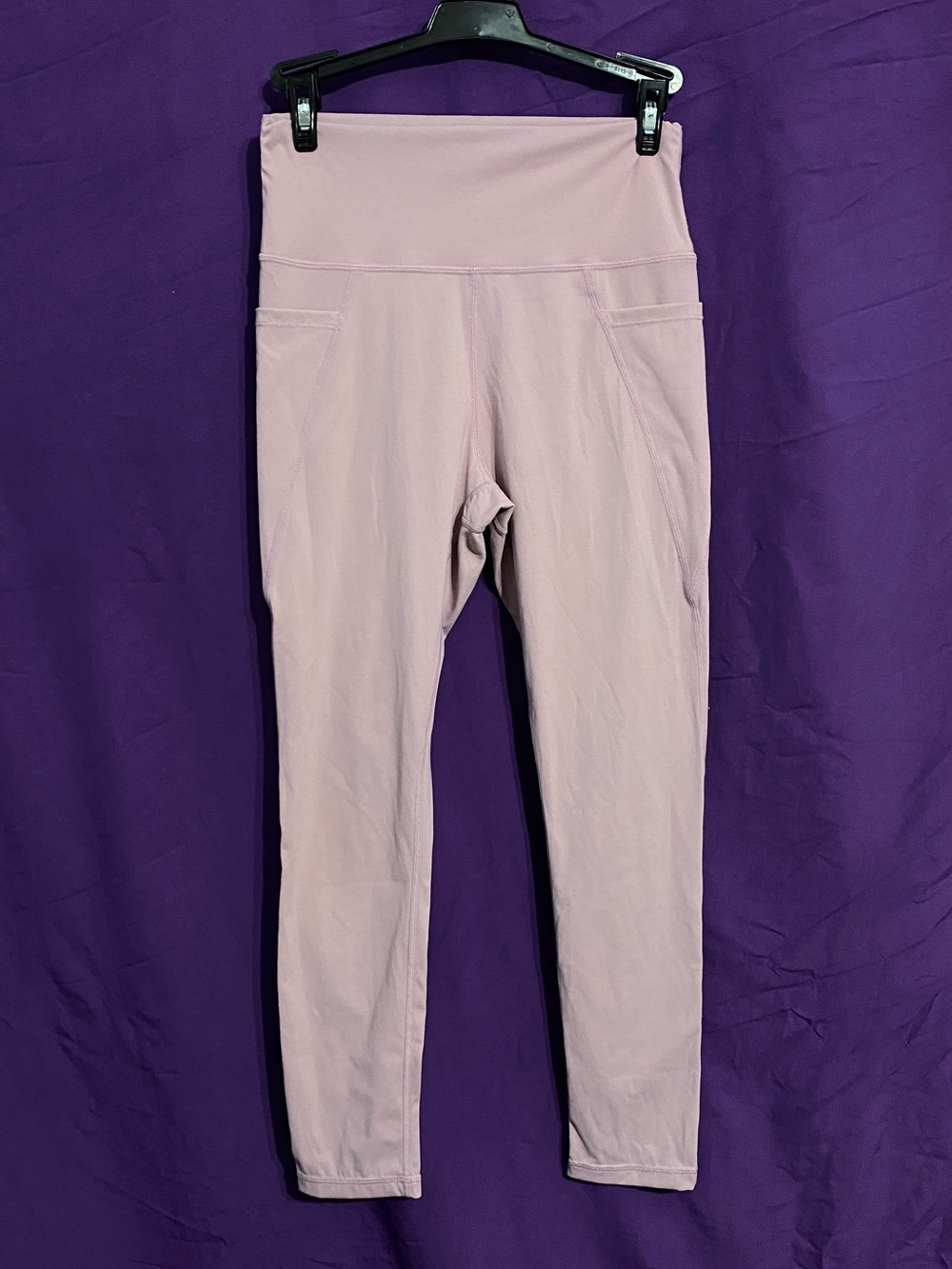 Vie Active High-Rise Mauve Pink Performance Leggings with Side Pockets. Size M.